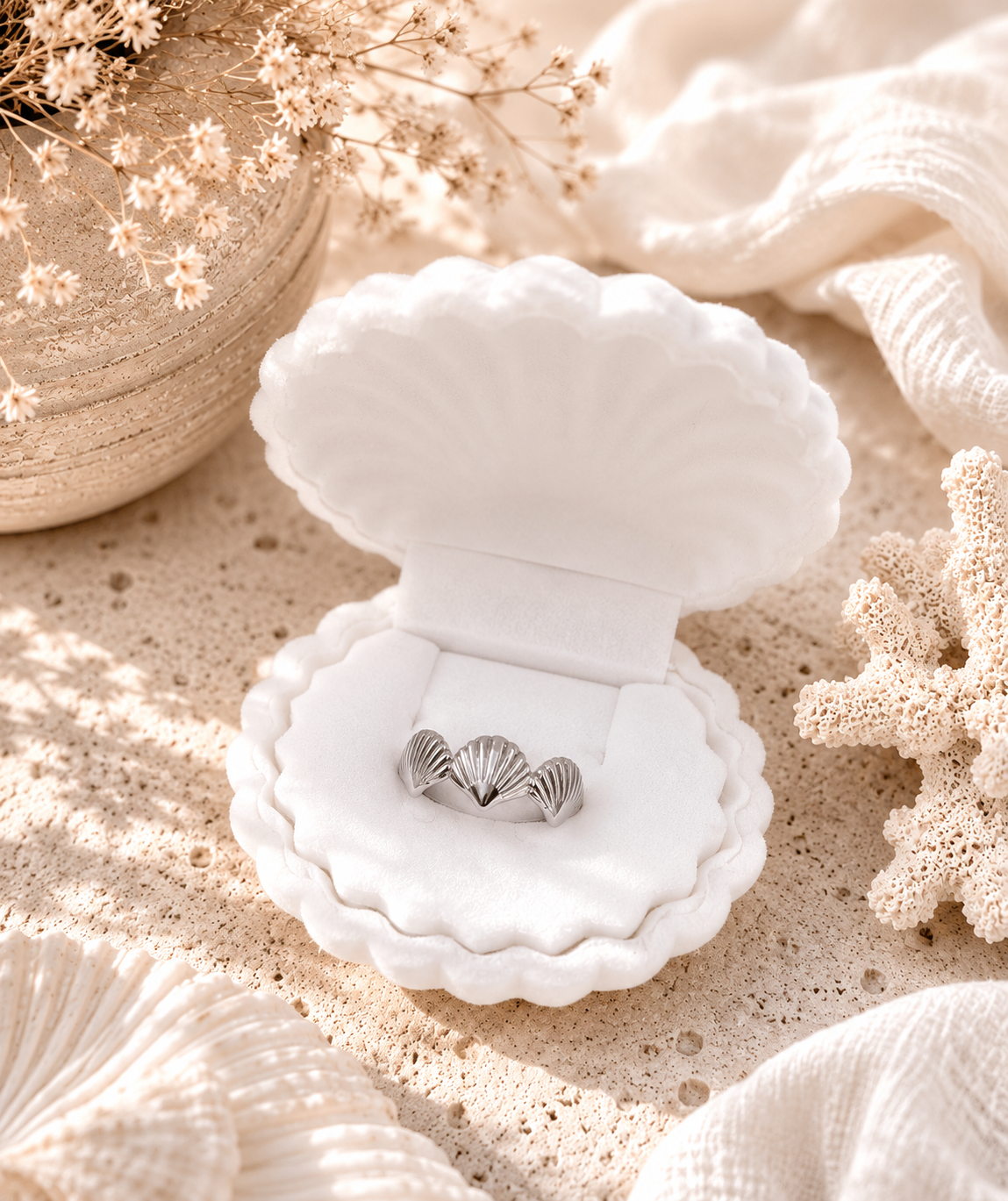 Seashell Kiss Ring | Silver