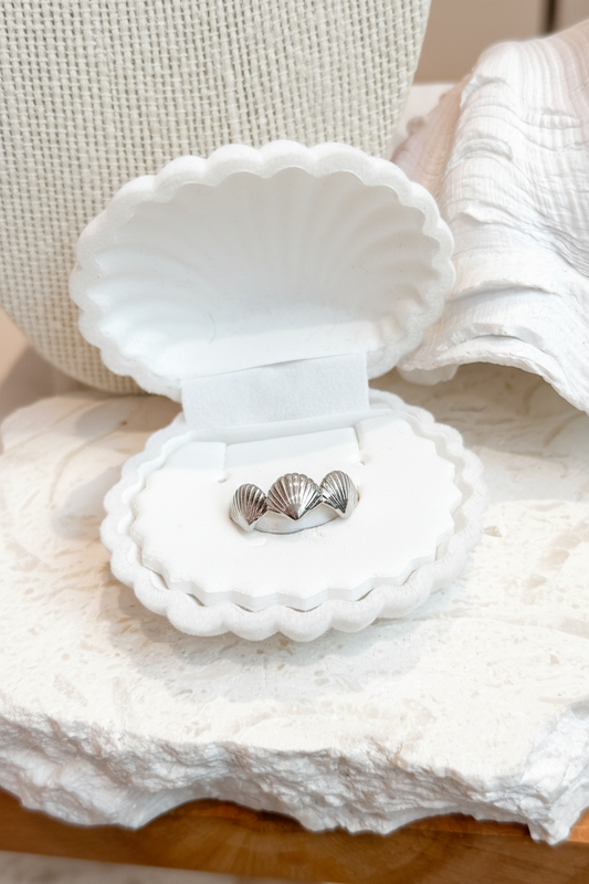 Seashell Kiss Ring | Silver