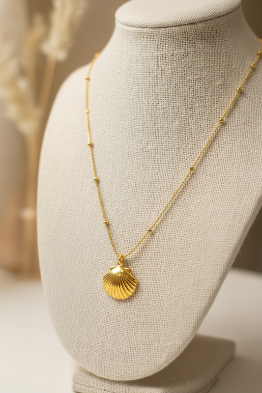 Seashell Island Necklace | Gold